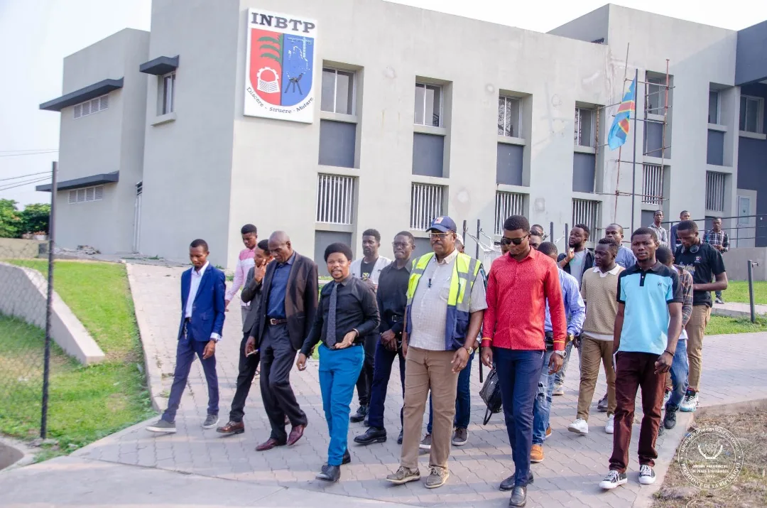 Etudiant de INBTP